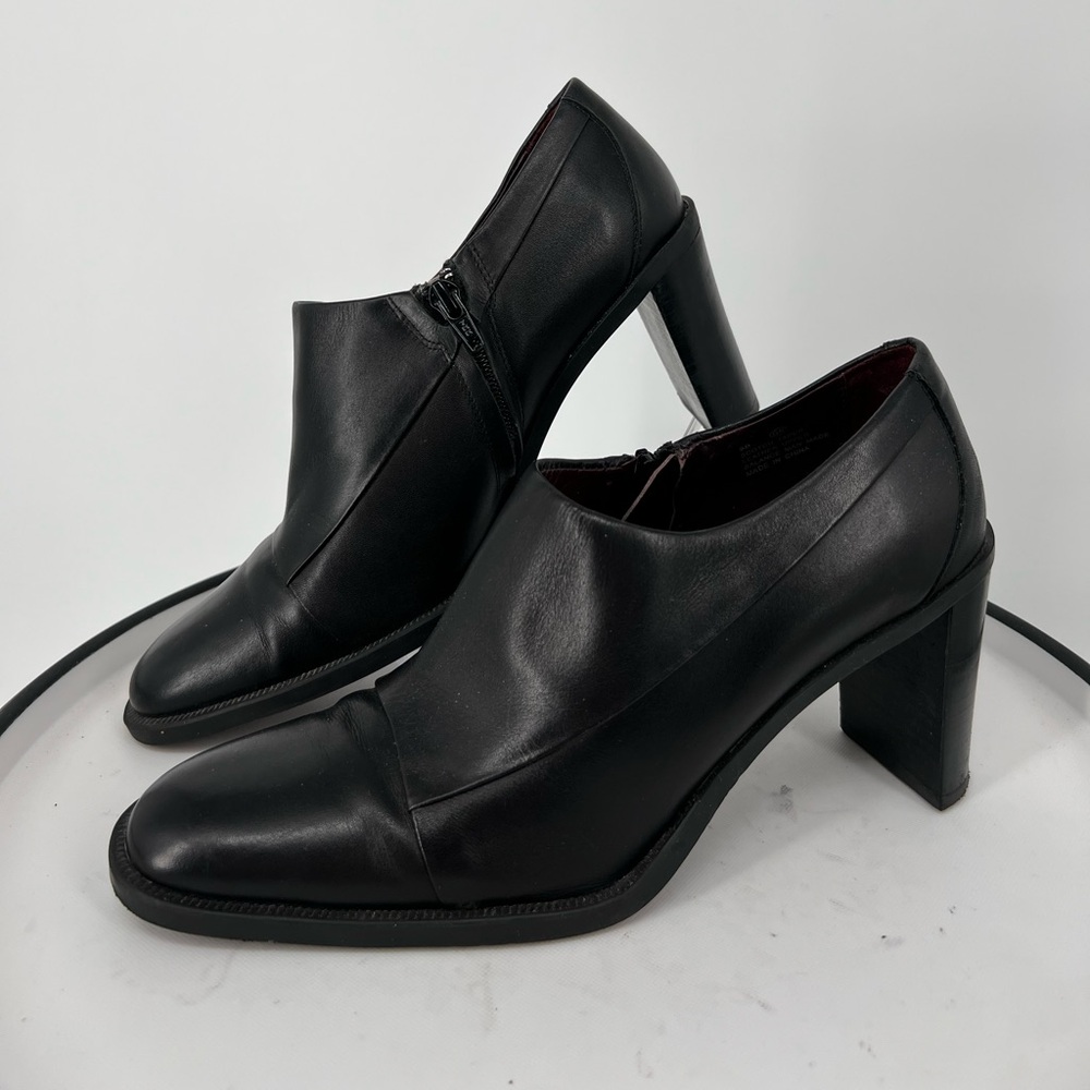 AEROSOLES CHIC BLACK LEATHER BOOTIE PADDED INSOLE SIDE ZIPPER COMFORT W/STYLE